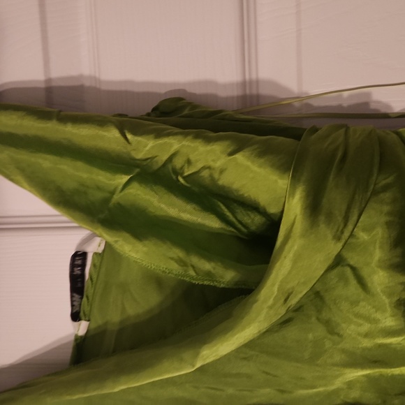 Zara satin green dress - Picture 2 of 7